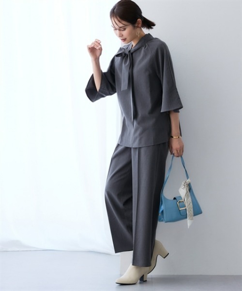 7days Life Styling(セブンデイズライフスタイリング)の「シャンブレー前後2WAYリボンタイブラウス セットアップ対応<大きいサイズ有>(シャツ/ブラウス・レディース・グレー系/ネイビー系・3L/LL/L/M)」の11枚目の写真