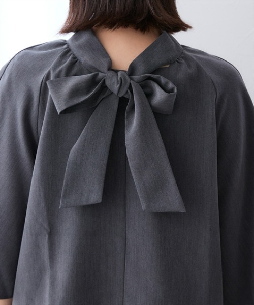 7days Life Styling(セブンデイズライフスタイリング)の「シャンブレー前後2WAYリボンタイブラウス セットアップ対応<大きいサイズ有>(シャツ/ブラウス・レディース・グレー系/ネイビー系・3L/LL/L/M)」の22枚目の写真
