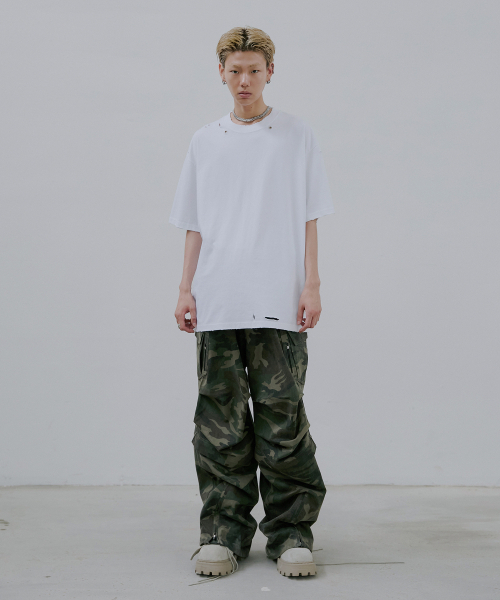 ANOTHERYOUTH（アナザーユース）の「アイレットダメージTシャツ - ホワイト（Tシャツ/カットソー・メンズ・その他・1/2）」の3枚目の写真