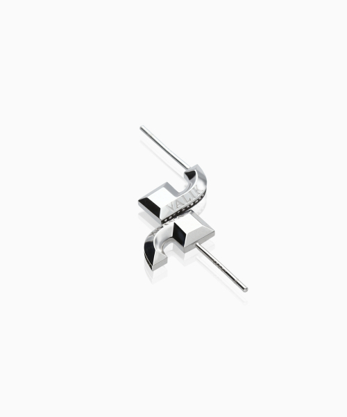 VALIK（バリク）の「[925シルバー] No.46 ハーフシグネチャーラインセッティングピアス [S]（ピアス（両耳用）・レディース・ピンクゴールド/イエローゴールド/ホワイトゴールド・FREE）」の7枚目の写真