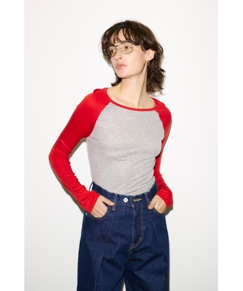 THROW by SLY（スローバイスライ）の「THROW FINE TOUCH RAGLAN L/S TOPS  ファインタッチラグランロングスリーブトップス 冬服 春服（Tシャツ/カットソー・レディース・ネイビー/レッド・FREE）」の11枚目の写真