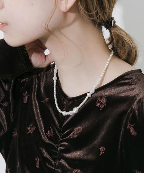 SMELLY（スメリー）の「ミックスパールネックレス（ネックレス・レディース・ホワイト・-）」の4枚目の写真