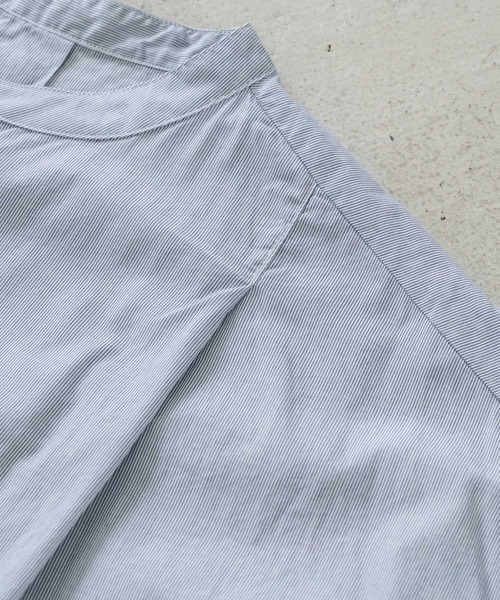 quadro（クオドロ）の「ミクロブロードストライプタックワイドシャツ（シャツ/ブラウス・レディース・ライトブルー/ネイビー・FREE）」の7枚目の写真
