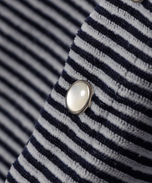 SHIPS（シップス）の「〈手洗い可能〉ポリエステル ベロア ボーダー パール モチーフ ボタン カーディガン（カーディガン/ボレロ・レディース・ネイビー・ONE SIZE）」の11枚目の写真