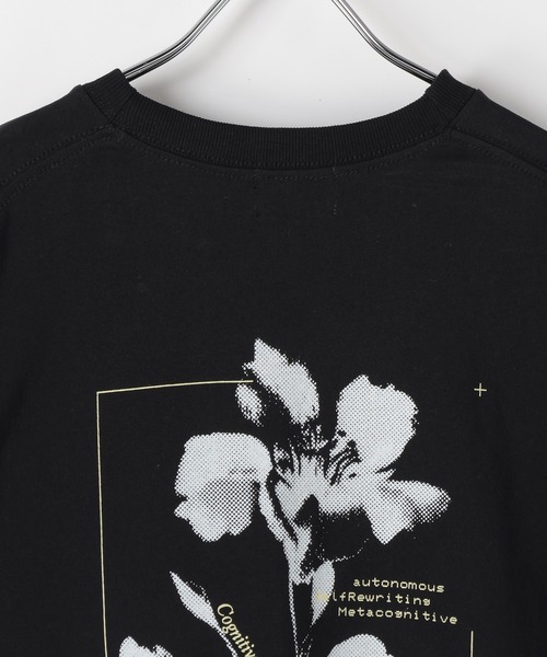 PBLIM（ページボーイリム）の「《UNISEX》モードフラワーロンＴ バックプリント / ルーズシルエット（Tシャツ/カットソー・レディース・オフホワイト/ブラック・MEDIUM/LARGE）」の9枚目の写真