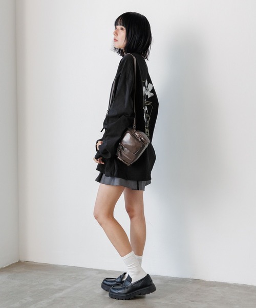 PBLIM（ページボーイリム）の「《UNISEX》モードフラワーロンＴ バックプリント / ルーズシルエット（Tシャツ/カットソー・レディース・オフホワイト/ブラック・MEDIUM/LARGE）」の19枚目の写真