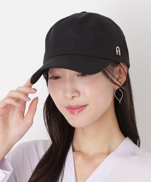 FURLA（フルラ）の「遮光 あごひも付 3WAY アーチロゴキャップ（キャップ・レディース・ライトブルー/ベビーピンク/ブラック/ベージュ・FREE）」の5枚目の写真