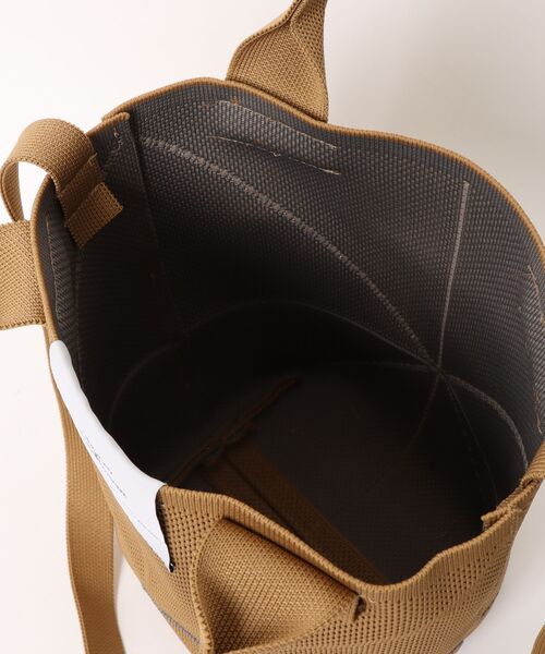 DRAW(ドロー)の「DRAW(ドロー) / 折り畳み式バッグ SMALL Fold Bag Small(ハンドバッグ・レディース・ブラック/ベージュ/ネイビー/ダークブラウン・FREE)」の18枚目の写真