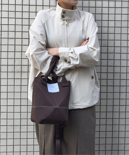 DRAW(ドロー)の「DRAW(ドロー) / 折り畳み式バッグ SMALL Fold Bag Small(ハンドバッグ・レディース・ブラック/ベージュ/ネイビー/ダークブラウン・FREE)」の2枚目の写真