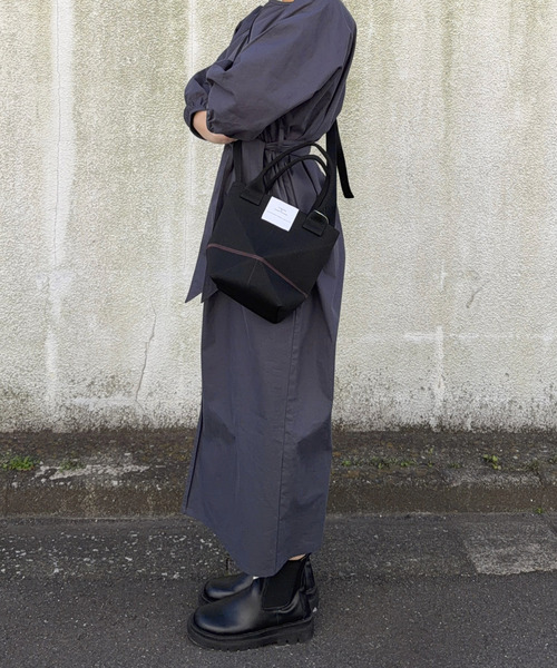 DRAW(ドロー)の「DRAW(ドロー) / 折り畳み式バッグ SMALL Fold Bag Small(ハンドバッグ・レディース・ブラック/ベージュ/ネイビー/ダークブラウン・FREE)」の7枚目の写真