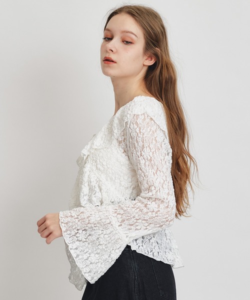 REDYAZEL（レディアゼル）の「レースフリルカラーショートカーディガン（カーディガン/ボレロ・レディース・ホワイト/ブラック/イエロー/ミント・FREE）」の14枚目の写真