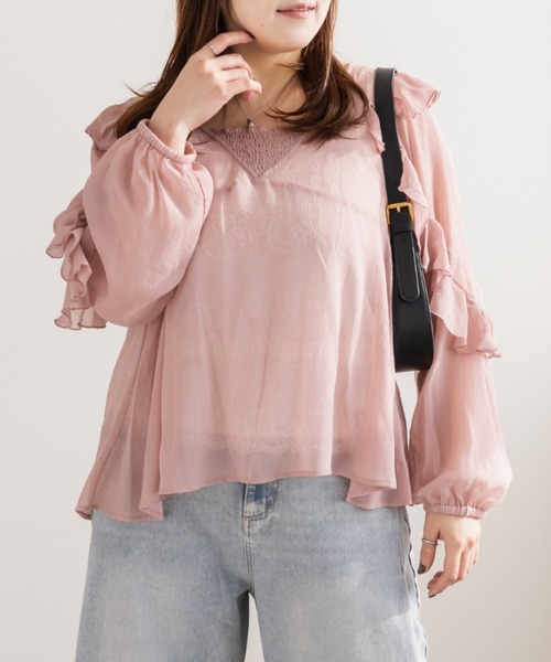 CLETTE(クレット)の「CLETTEオリジナルシアーラッフルフリルブラウス(シャツ/ブラウス・レディース・ブラック/アイボリー/ピンク・3L/LL/4L)」の3枚目の写真