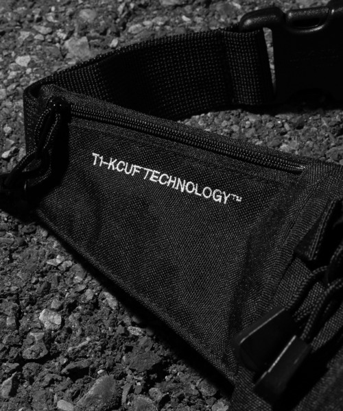 HUF（ハフ）の「HYDE WAIST BAG（ボディバッグ/ウエストポーチ・メンズ・ブラック・O/S）」の3枚目の写真