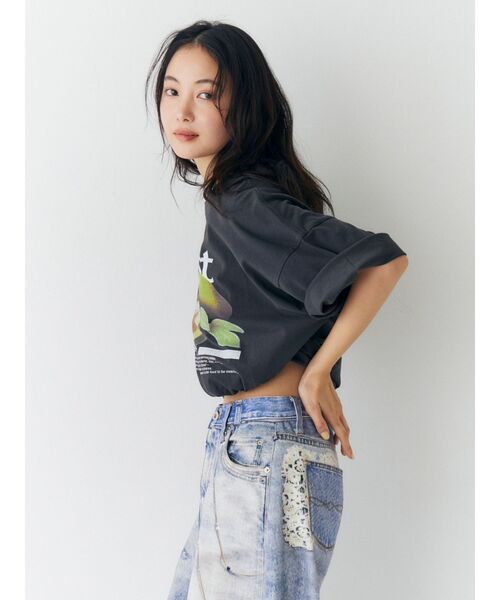 Ungrid(アングリッド)の「アボカドプリントTee(Tシャツ/カットソー・レディース・イエロー/オフホワイト/チャコールグレー・FREE)」の8枚目の写真