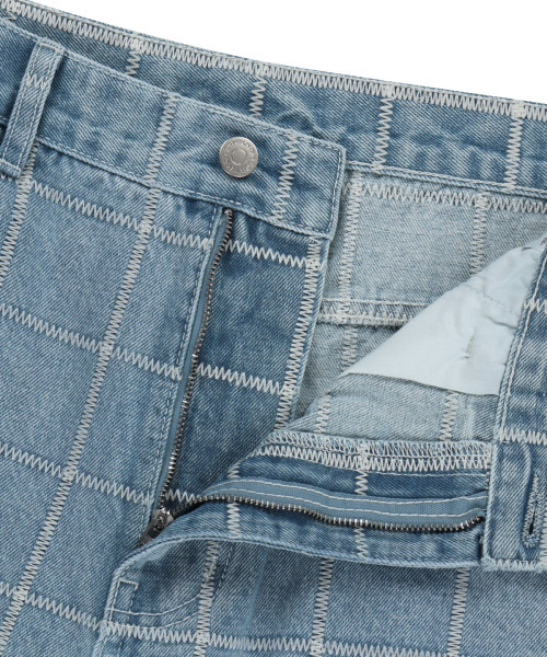 WKNDRS(ウィーキャンドース)の「ZIGZAG STITCHED DENIM PANTS (L.DENIM)(デニムパンツ・レディース・その他・MEDIUM/LARGE/X-LARGE)」の3枚目の写真