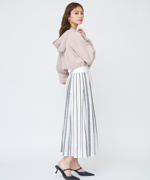 AND COUTURE(アンドクチュール)の「ラッセルストライプロングスカート(スカート・レディース・ホワイト系その他/ベージュ系その他・FREE)」の5枚目の写真