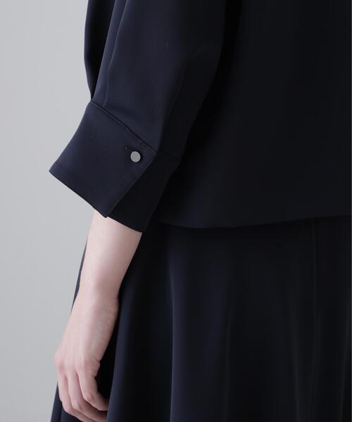 ADORE（アドーア）の「◆ドライタッチクロスブラウス（シャツ/ブラウス・レディース・グリーン/ネイビー/ホワイト・38）」の15枚目の写真
