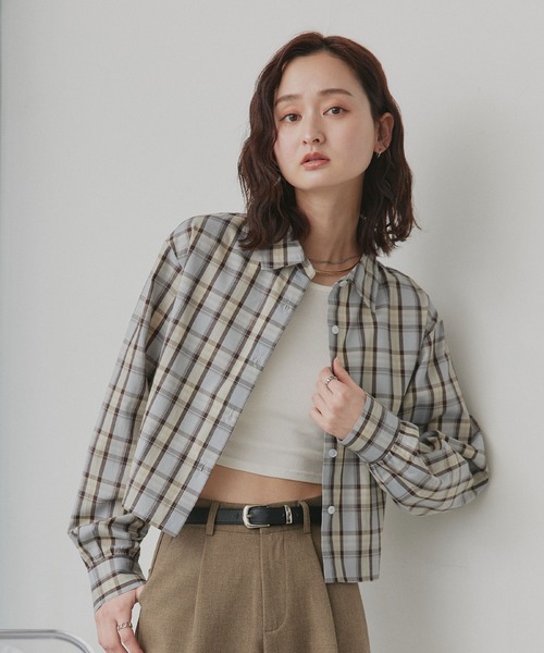 ad thie（アドティエ）の「ショート丈 チェックシャツ（シャツ/ブラウス・レディース・ブラウン/ピンク/オフホワイト/ライトブルー・FREE）」の17枚目の写真