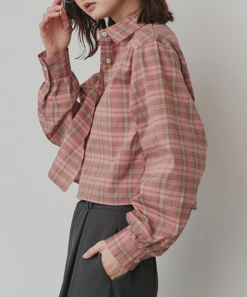 ad thie（アドティエ）の「ショート丈 チェックシャツ（シャツ/ブラウス・レディース・ブラウン/ピンク/オフホワイト/ライトブルー・FREE）」の10枚目の写真