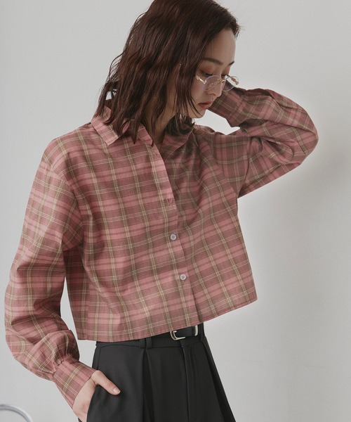 ad thie（アドティエ）の「ショート丈 チェックシャツ（シャツ/ブラウス・レディース・ブラウン/ピンク/オフホワイト/ライトブルー・FREE）」の5枚目の写真