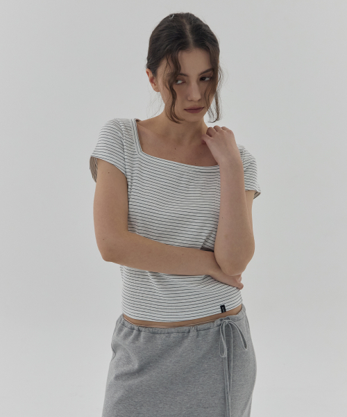 DEARSTALKER（ディアストーカー）の「D. BASIC STRIPE SQUARE-NECK T - 3 COLOR（Tシャツ/カットソー・レディース・ホワイト/ブラック/チャコール・FREE）」の4枚目の写真