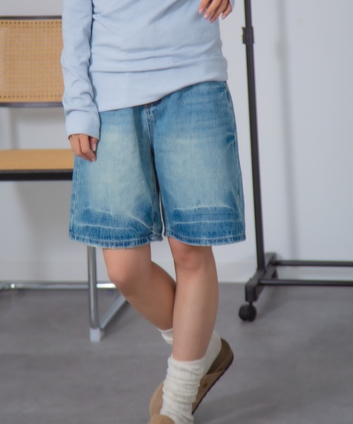MEMECLE(メメクル)の「【 MEMECLE / メメクル 】スタッズベルト付きハーフデニムパンツ(デニムパンツ・レディース・ブルー・MEDIUM/SMALL)」の4枚目の写真