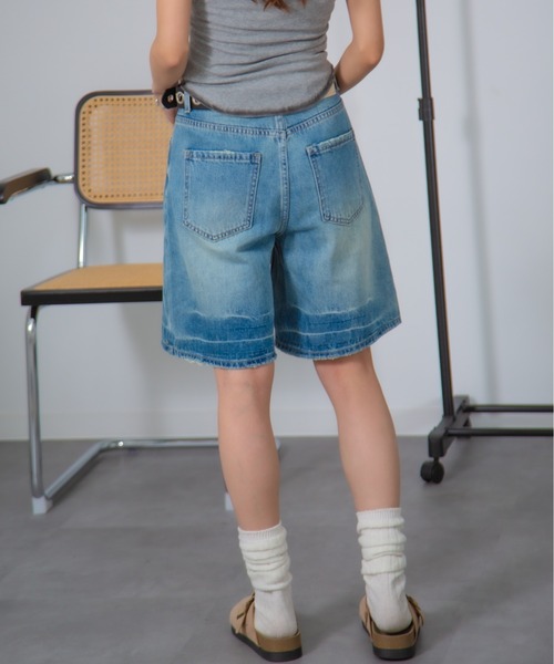 MEMECLE(メメクル)の「【 MEMECLE / メメクル 】スタッズベルト付きハーフデニムパンツ(デニムパンツ・レディース・ブルー・MEDIUM/SMALL)」の6枚目の写真
