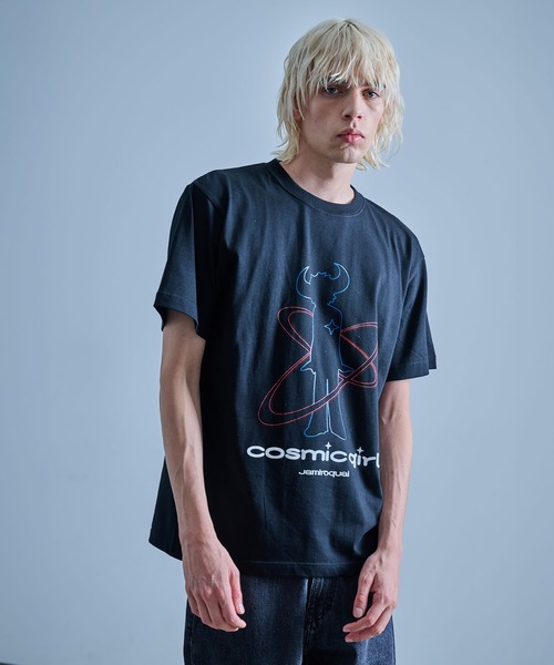 JUGLANS(ユグランス)の「Jamiroquai ジャミロクワイ 半袖 プリント アーティスト Tシャツ(Tシャツ/カットソー・メンズ・ブラック/ホワイト・M/L/XL)」の13枚目の写真