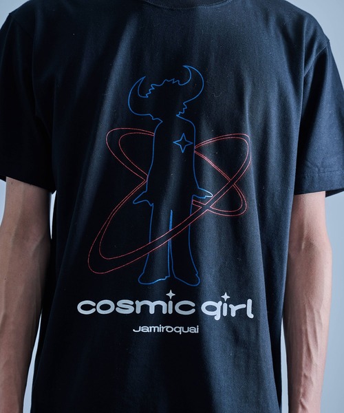 JUGLANS(ユグランス)の「Jamiroquai ジャミロクワイ 半袖 プリント アーティスト Tシャツ(Tシャツ/カットソー・メンズ・ブラック/ホワイト・M/L/XL)」の21枚目の写真