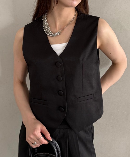 MYMOOD.(マイムード)の「シーン選ばず着用可◎コンパクトベスト×ストレートパンツセットアップ(セットアップ・レディース・ブラック/ベージュ/グレー・FREE)」の17枚目の写真