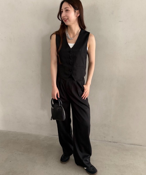MYMOOD.(マイムード)の「シーン選ばず着用可◎コンパクトベスト×ストレートパンツセットアップ(セットアップ・レディース・ブラック/ベージュ/グレー・FREE)」の22枚目の写真