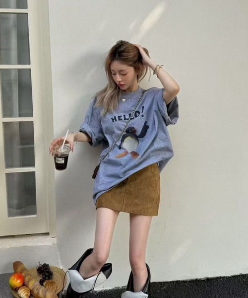 Lis ardent（リスアルダン）の「アニマルプリントTシャツ / ペンギン柄 / ビッグT（Tシャツ/カットソー・レディース・ホワイト/グレー・M）」の4枚目の写真