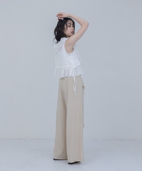 Eimee Law(エイミーロウ)の「ドレープフリル ワイドパンツ(その他パンツ・レディース・ライトベージュ/ネイビー・MEDIUM)」の9枚目の写真