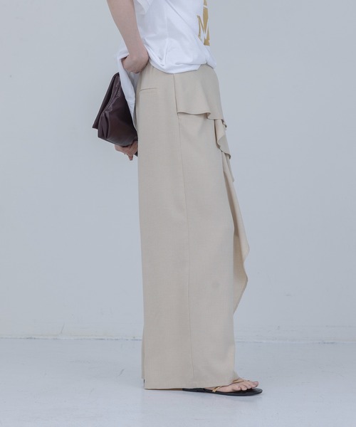 Eimee Law(エイミーロウ)の「ドレープフリル ワイドパンツ(その他パンツ・レディース・ライトベージュ/ネイビー・MEDIUM)」の11枚目の写真