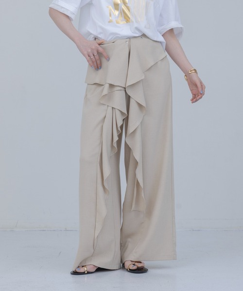 Eimee Law(エイミーロウ)の「ドレープフリル ワイドパンツ(その他パンツ・レディース・ライトベージュ/ネイビー・MEDIUM)」の12枚目の写真