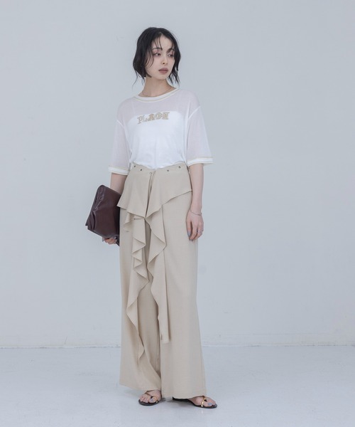 Eimee Law(エイミーロウ)の「ドレープフリル ワイドパンツ(その他パンツ・レディース・ライトベージュ/ネイビー・MEDIUM)」の18枚目の写真