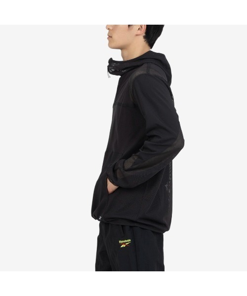 Reebok(リーボック)の「アスリート メッシュ アノラック / ATHLETE MESH ANORAK(ジャージ・メンズ・ブラック・X-LARGE/SMALL/MEDIUM/LARGE)」の9枚目の写真