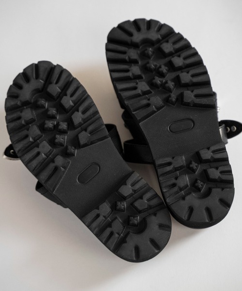 WILLFULLY(ウィルフリー)の「asymmetric bijou strap sandal(サンダル・レディース・ブラック/アイボリー・L/M/S)」の8枚目の写真