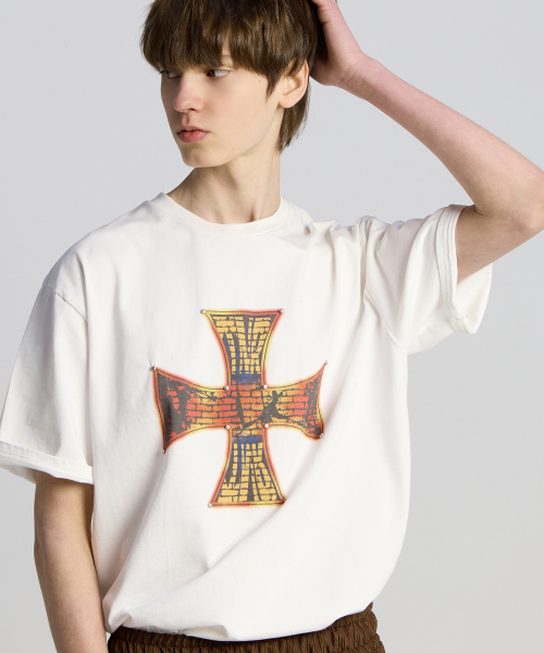 TENER(テネル)の「スタッズクロス半袖Tシャツホワイト(Tシャツ/カットソー・メンズ・その他・FREE)」の2枚目の写真