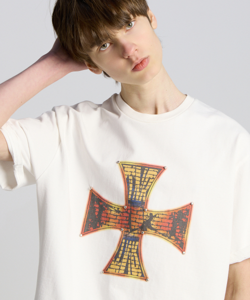 TENER(テネル)の「スタッズクロス半袖Tシャツホワイト(Tシャツ/カットソー・メンズ・その他・FREE)」の3枚目の写真