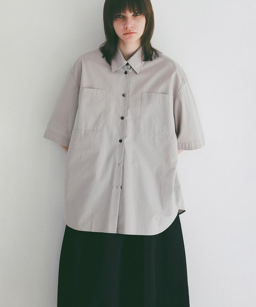 CLANE(クラネ)の「HALF SLEEVE HUGE SHIRTS(シャツ/ブラウス・レディース・グレー/ストライプ/ホワイト・1/2)」の3枚目の写真