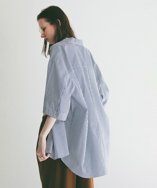 CLANE(クラネ)の「HALF SLEEVE HUGE SHIRTS(シャツ/ブラウス・レディース・グレー/ストライプ/ホワイト・1/2)」の17枚目の写真