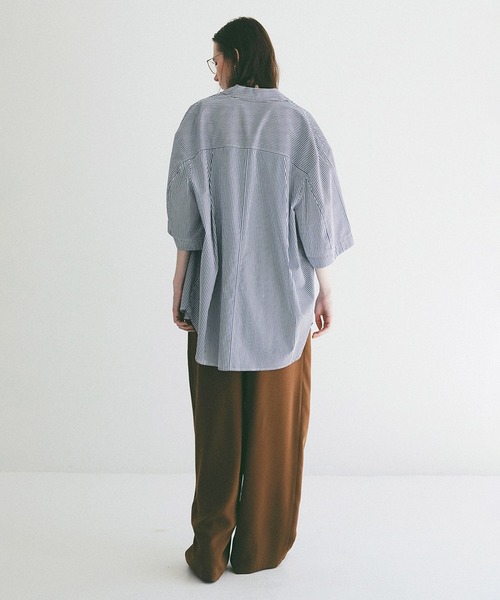 CLANE(クラネ)の「HALF SLEEVE HUGE SHIRTS(シャツ/ブラウス・レディース・グレー/ストライプ/ホワイト・1/2)」の20枚目の写真