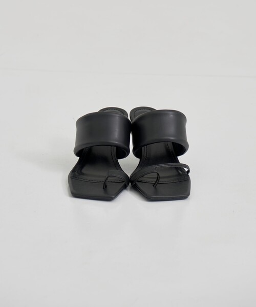 CITY TOKYO(シティトウキョウ)の「【CITY TOKYO/シティートウキョウ】Asymmetry Leather Sandal/アシンメトリーレザーサンダル(サンダル・レディース・ブラック/ホワイト/シルバー・1/2)」の3枚目の写真