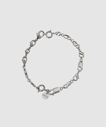 D'heygere（ディヘラ）の「Clasp Bracelet 2.0（ブレスレット）」