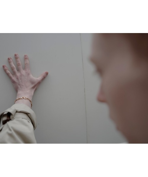 D'heygere（ディヘラ）の「Clasp Bracelet 2.0（ブレスレット・レディース・シルバー/ゴールド・ONE SIZE）」の3枚目の写真