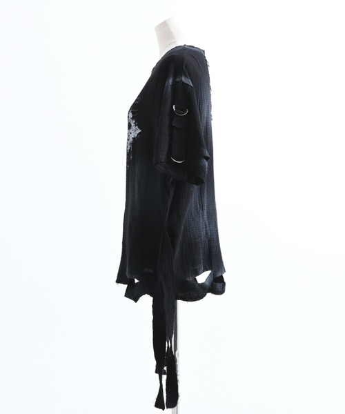 REFLEM(レフレム)の「『REFLEM/レフレム』ダブルガーゼダメージデザイントップス(Tシャツ/カットソー・レディース・ホワイト/ブラック・FREE)」の11枚目の写真