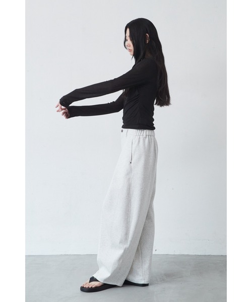 ANF.MUU(アンフムー)の「【再入荷】ベルトループ付きスウェットバレルレッグパンツ(スウェットパンツ・レディース・ライトグレー/ブラック/グレー・FREE)」の5枚目の写真