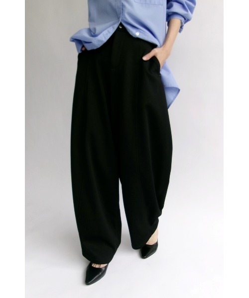 ANF.MUU(アンフムー)の「【再入荷】ベルトループ付きスウェットバレルレッグパンツ(スウェットパンツ・レディース・ライトグレー/ブラック/グレー・FREE)」の8枚目の写真