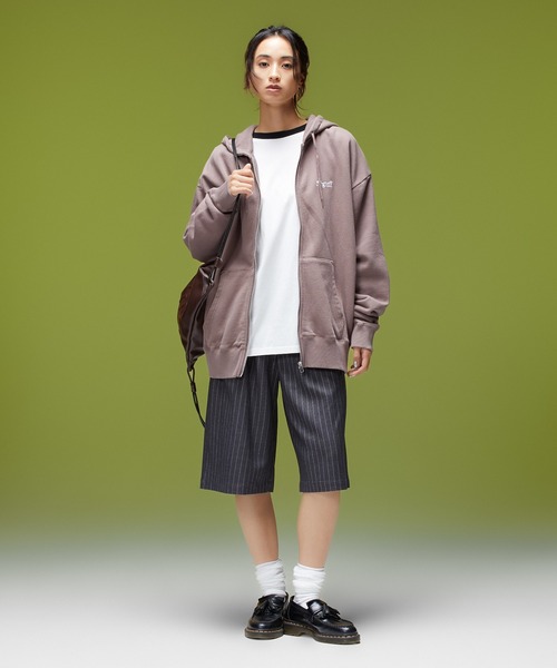 X-girl(エックスガール)の「BRUSHED COLLAGE GRAPHIC FACE PATCH ZIP UP SWEAT HOODIE(パーカー・レディース・アッシュ/ブラック/ブラウン・M/S)」の6枚目の写真